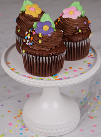 CC-001 Display chocolate cupcake with white mousse filling CC-001 Display chocolate cupcake with white mousse filling