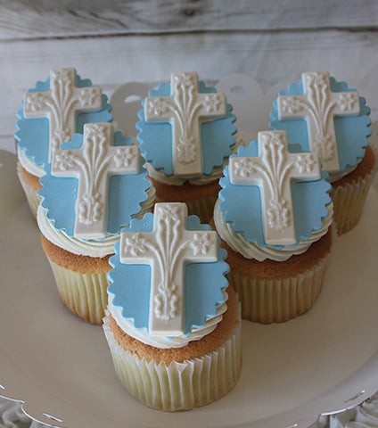 CC-041 Gold cupcake with chocolate filling CC-041 Gold cupcake with chocolate filling