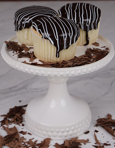 CC-000M  Boston Cream cupcake