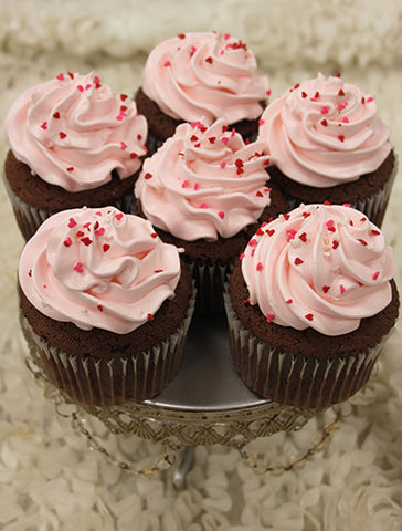 VC-039 Display Valentine chocolate cupcake with white chocolate mousse filling.