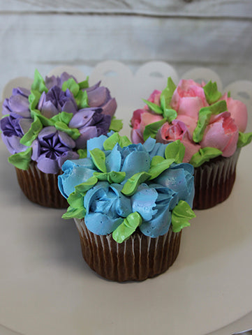 CC-092 Chocolate cupcake with white filling
