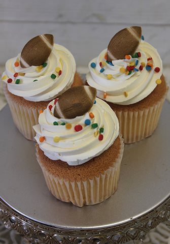 CC-095A gold cupcake with chocolate filling