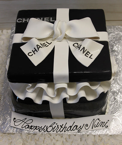 CHANEL Box Cake