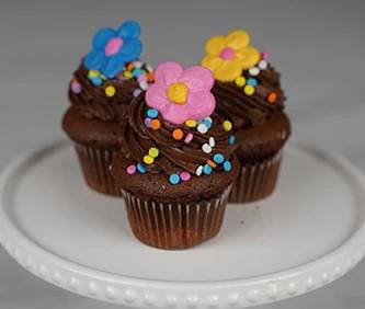 MINI chocolate cupcakes with white mouse filling