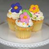cupcakes with frosting flowers