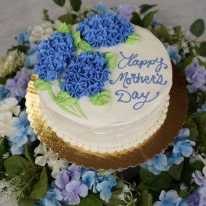 mom cake blue hydrangeas