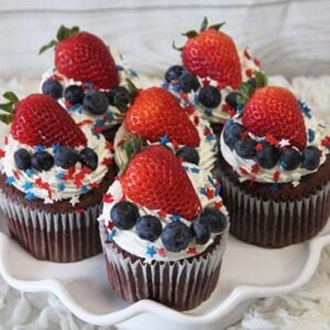Chocolate-cupcakes-with-white-chocolate-mousse-filling.jpg
